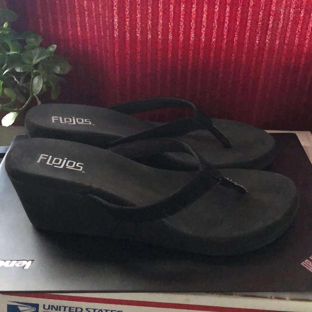 Flojos black wedge sandals worn once
